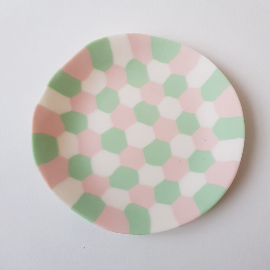 écaille de tortue vert foncé noir porcelaine assiette