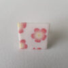 Bague carrée, Fleurs de prunier, fleur rouge au fond blanc