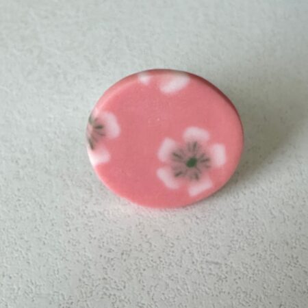 Bague ronde, Fleurs de prunier, fond rose