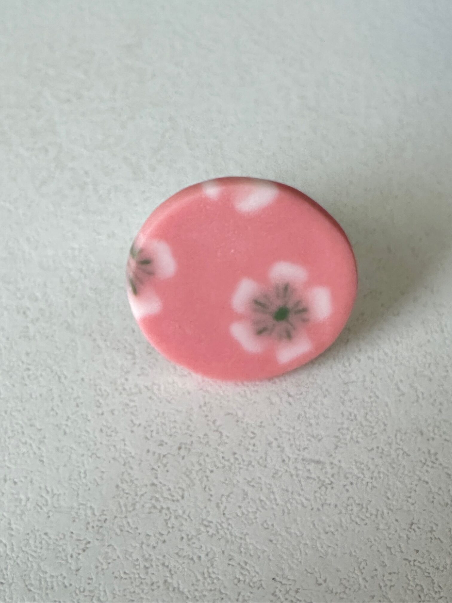 Bague ronde, Fleurs de prunier, fond rose